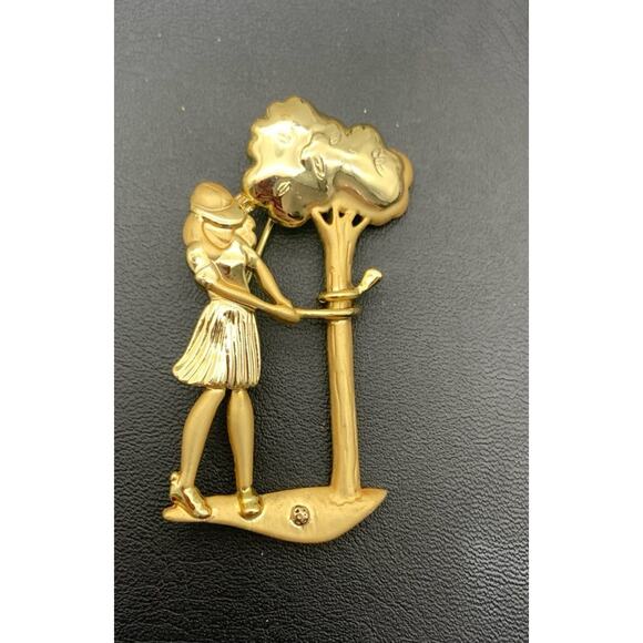 AJC Gold Toned Girl / Lady Golfer With Golf Club Wrapped Around A Tree Signed - Picture 2 of 5